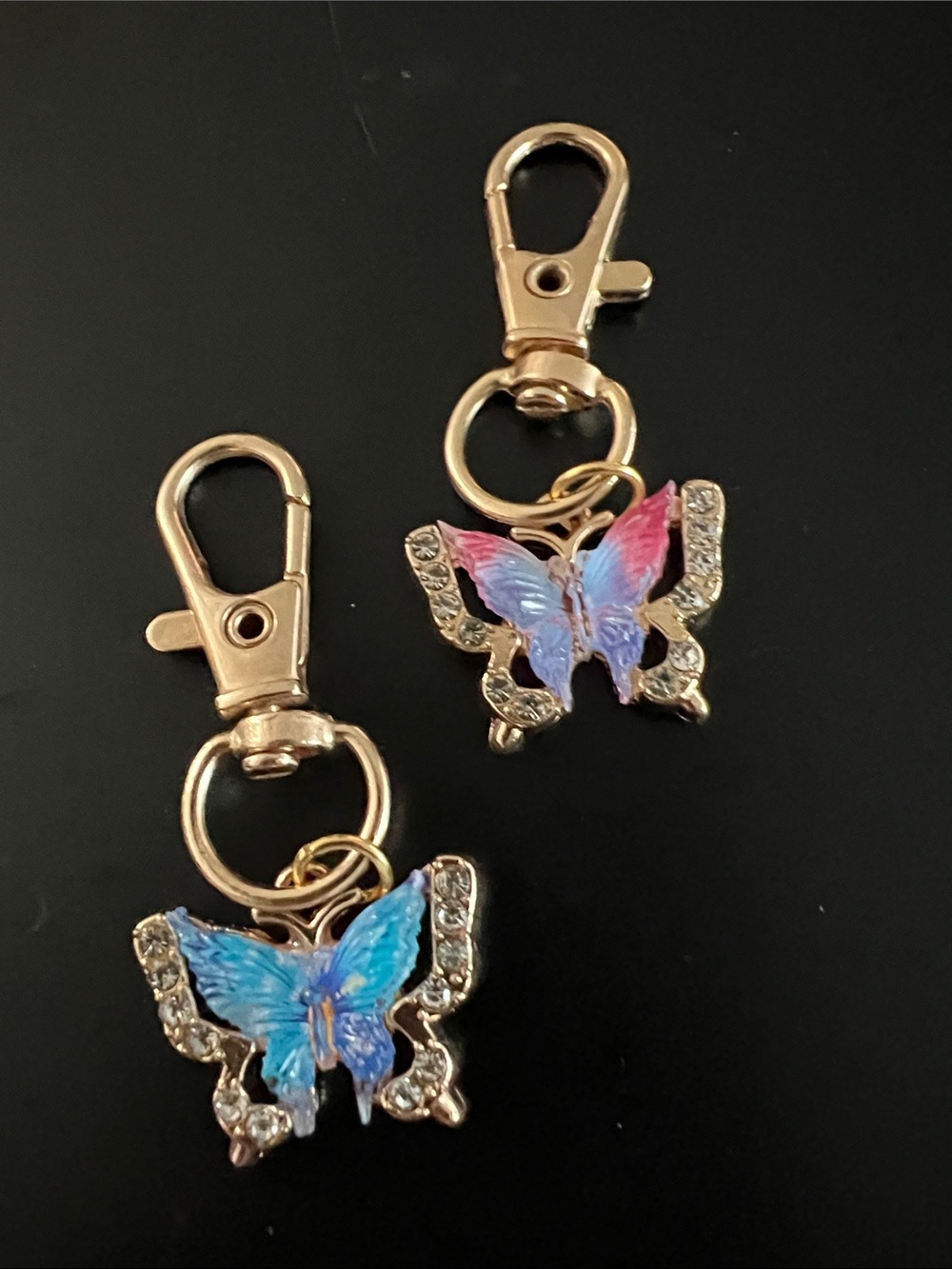 Butterfly zipper pulls